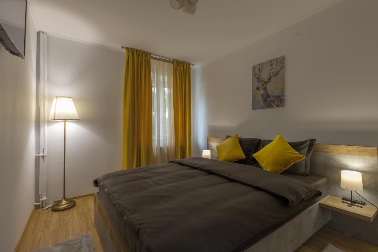 Luxury 2 Bedroom Holiday Apartment Питещ Екстериор снимка