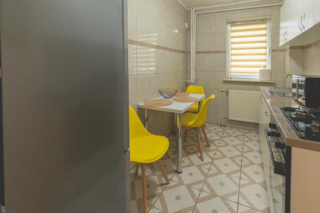 Luxury 2 Bedroom Holiday Apartment Питещ Екстериор снимка