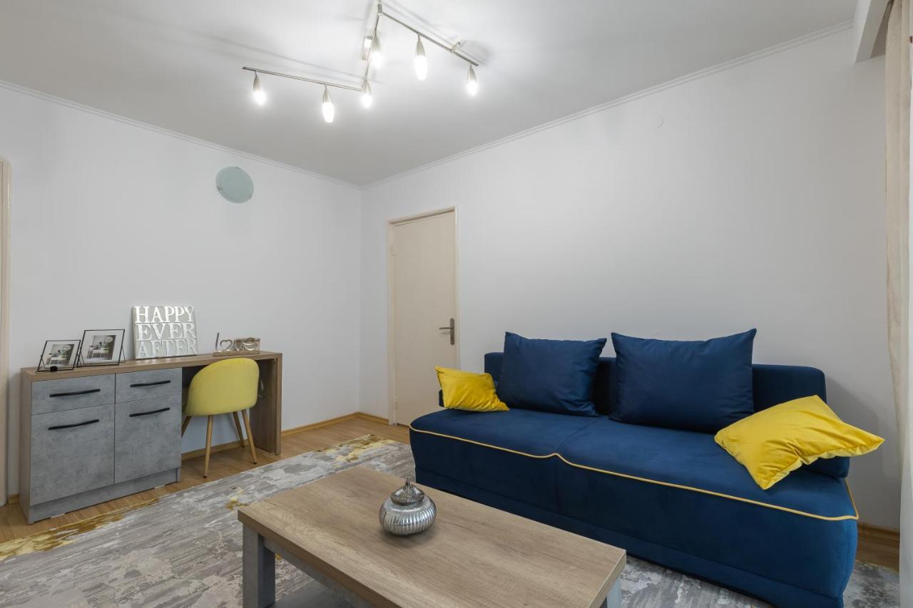 Luxury 2 Bedroom Holiday Apartment Питещ Екстериор снимка