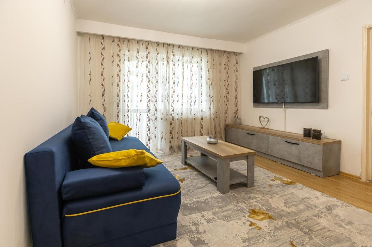 Luxury 2 Bedroom Holiday Apartment Питещ Екстериор снимка