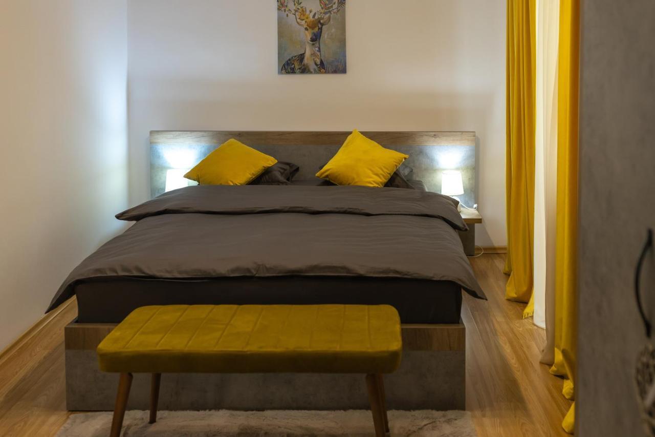 Luxury 2 Bedroom Holiday Apartment Питещ Екстериор снимка